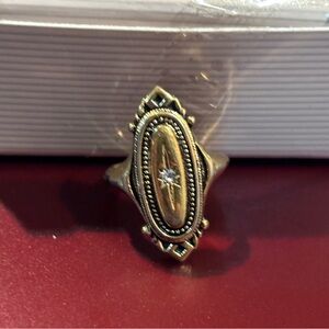 Avon Vintage Kensington Ring Size 5
